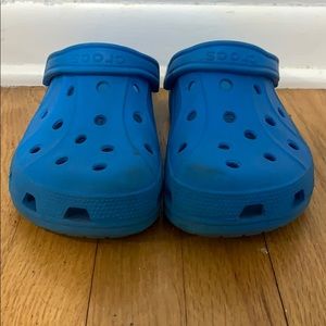 blue crocs